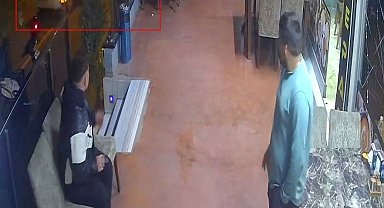 Park halindeki araca çarpıp kaçtı: Plakasını düşürüp kayıplara karıştı, o anlar kamerada