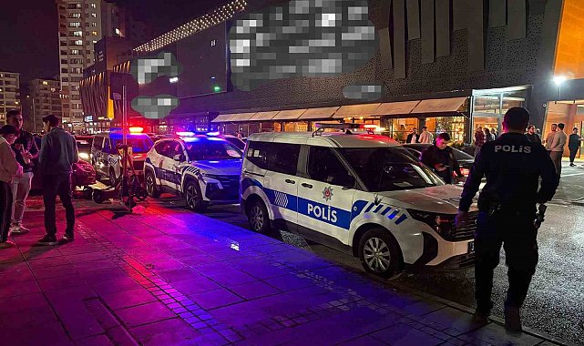 Parkta bıçaklı kavga: 1 yaralı
