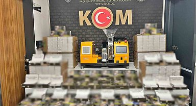 Polis sigara doldurma makinesi ele geçirdi