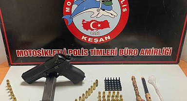 Polisin durdurduğu araçta uyuşturucu, tabanca ve mermi ele geçirildi