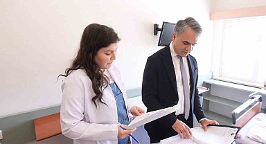 Prof. Dr. Gözel: "Gereksiz yere kullanılan antibiyotiklerin hastanın sağlığını iyileştirmekten ziyade bozabilmektedir"