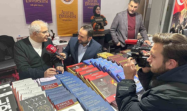 Prof. Dr. Hakan Kadıoğlu, Kitapseverlerle Erzurum'da buluştu