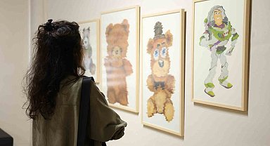 "Çocukluk Düşleri" kişisel sergisi sanatseverlerle buluştu