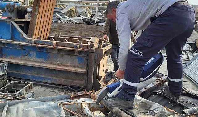 Refahiye'de itfaiye personeline trafik kazalarına müdahale eğitimi