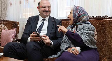 Rektör Hacımüftüoğlu'ndan anlamlı öğretmenler günü ziyareti