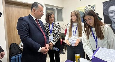 Rektör Kırışık, BARÜ 8. Uluslararası Ar-Ge Proje Pazarı etkinliğine katıldı