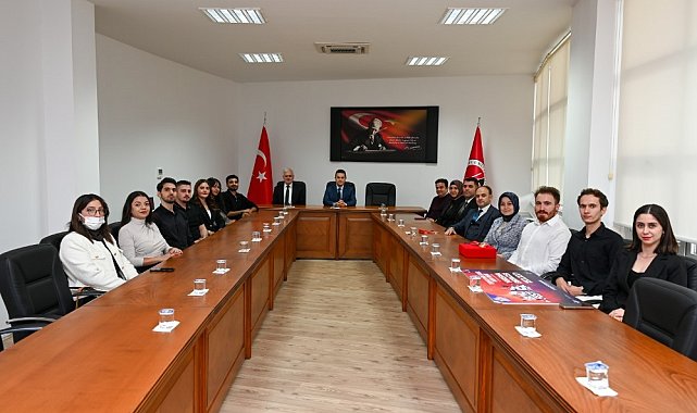 Rektör Topal, Teknofest 2025 ve Türkiye 2053 yarışmalarında dereceye giren öğrencileri tebrik etti