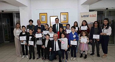 Rıfat Ilgaz'ın Öksüz Civciv'i çocukların karikatürlerinde hayat buldu