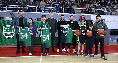 Sakarya Büyükşehir, parkeden 89-60 galip ayrıldı