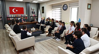 Sakarya Serdivanlı ilkokul öğrencilerinden Milli Eğitim'e ziyaret