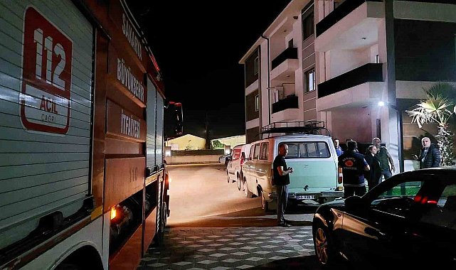 Sakarya'da 4 yaşındaki çocuk evde kilitli kaldı, itfaiye balkondan girdi