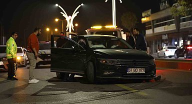 Sakarya'da hareketli dakikalar: Uyuşturucu taşıdığından şüphelenilen araç, kilometrelerce kovalandı