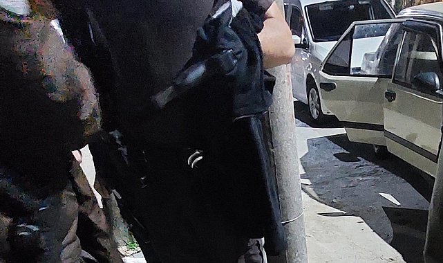 Sakarya'da polis uygulamasında ruhsatsız silah ele geçirildi