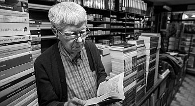 Sakarya'nın iki çınarı aynı sahnede: Faik Baysal ve Necati Mert anılıyor