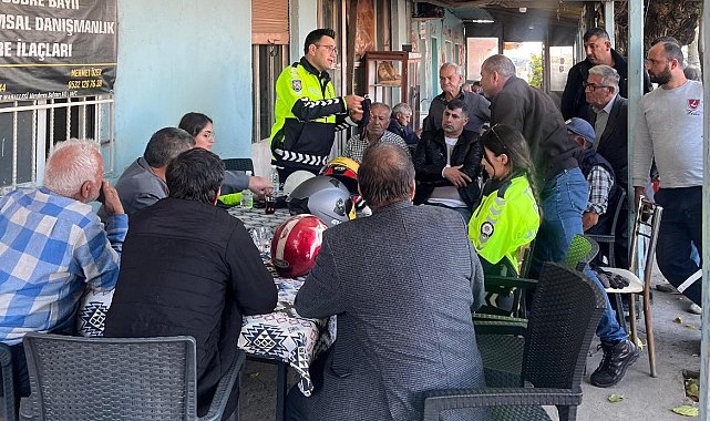 Salihli'de çiftçilere ve sürücülere yeni trafik kuralları anlatıldı