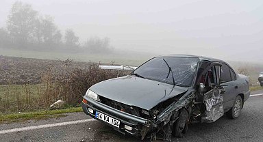 Samsun'da iki otomobil çapıştı: 3 yaralı