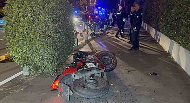 Samsun'da motosiklet yayaya çarptı: 3 kişi ağır yaralandı