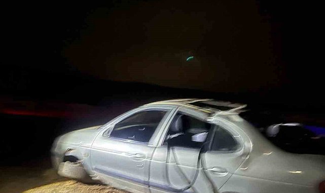 Şanlıurfa'da şarampole uçan otomobildeki 1 kişi öldü, 2 kişi yaralandı