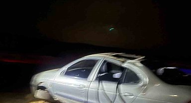 Şanlıurfa'da şarampole uçan otomobildeki 1 kişi öldü, 2 kişi yaralandı