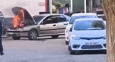 Şanlıurfa'da seyir halindeki araçta yangın paniği