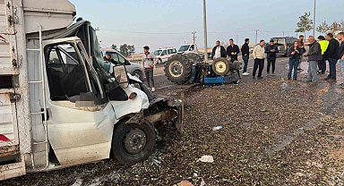 Şanlıurfa'da traktör ile kamyonet çarpıştı: 2 yaralı
