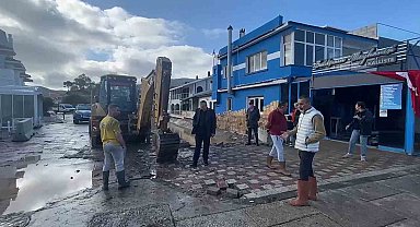 Sel mağduru esnaftan İzmir Büyükşehir'e tepki