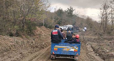 Şelaleleri gezmeye giden muhtar 30 metre yükseklikten düşerek yaralandı