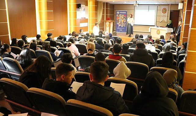 SGM'de düzenlenen teknoloji semineri öğrencilerin geleceğine ışık tutacak