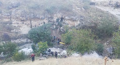 Siirt'te araç uçuruma yuvarlandı, ölü ve yaralıya bir gün sonra ulaşıldı