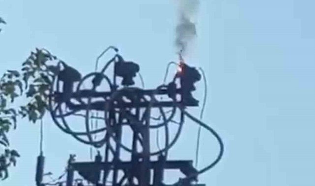 Siirt'te arıza nedeni ile elektrik direğinde yangın çıktı