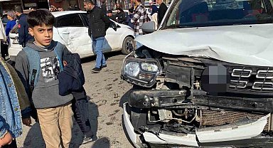 Siirt'te iki otomobil çarpıştı: 1 yaralı