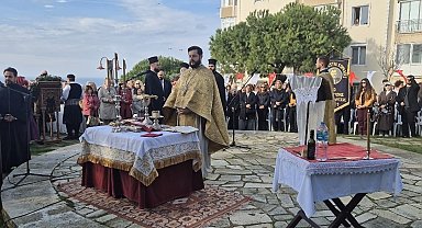 Silivri'de "Son Aziz" Nektarios'u anmak için ayin düzenlendi