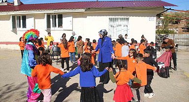 Silvan'da çocukların saç bakımları yapıldı