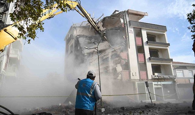 Sındırgı'da 3 ayda 17 bin deprem kaydedildi