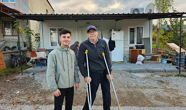 Sındırgı'da deprem sonrası yaralar sarılıyor