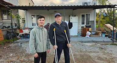 Sındırgı'da deprem sonrası yaralar sarılıyor
