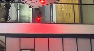 Sinir krizi geçiren kadın evi ateşe vermek istedi