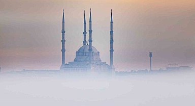 Sis denizinde kaybolan Diyarbakır'da, minareler görsel şölen sundu