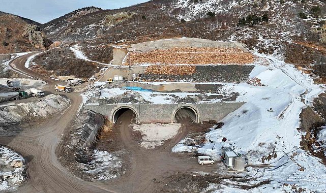 Sivas'ta 12 yıldır yapımı süren tünelin bu yıl da hizmete açılamayacağı öğrenildi