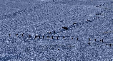 Sivas'ta 8 gündür kayıp olan yaşlı adamı arama çalışmaları sürüyor