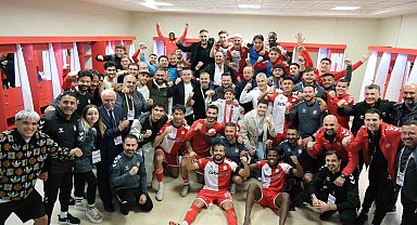 Sivasspor'dan galibiyet pozu