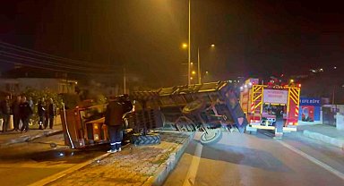 Söke'de traktör devrildi: 1 yaralı