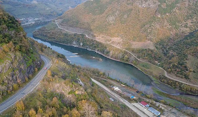 Suat Uğurlu Barajı'nda bakım tamamlandı, su salımına başlandı