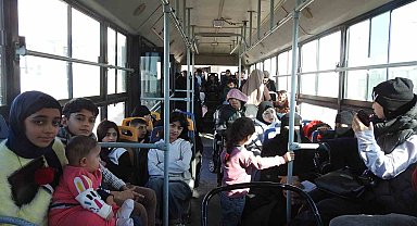 Suriyelilerin gönüllü geri dönüşleri aralıksız sürüyor