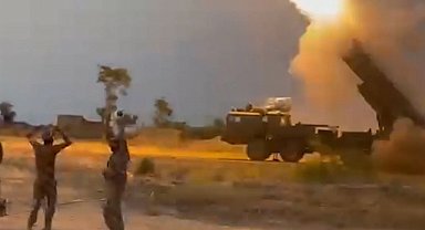 Suriye'ye füze saldırısı! Bir bina yerle bir oldu