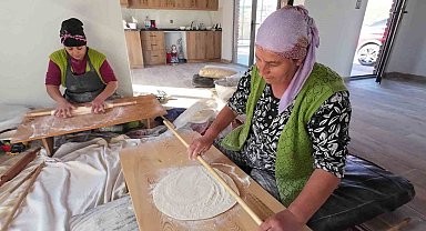 Tandırı olmayan da geliyor, unu olmayan da: Anadolu'daki yardımlaşma kültürü sürüyor