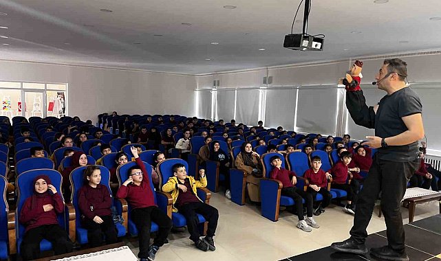 Taraklı'da 'Çok Bilmiş İbiş' gösterisi büyük ilgi gördü