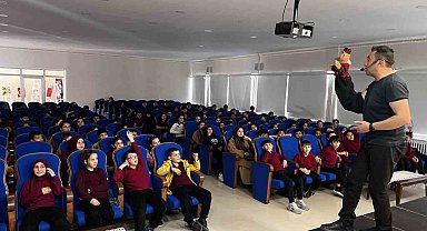 Taraklı'da 'Çok Bilmiş İbiş' gösterisi büyük ilgi gördü