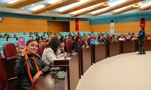 Tarsus'ta kadına şiddetle mücadele için farkındalık programı