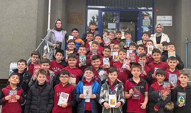 Tavşanlı Anadolu İmam Hatip Ortaokulu öğrencileri kitaplarla buluştu